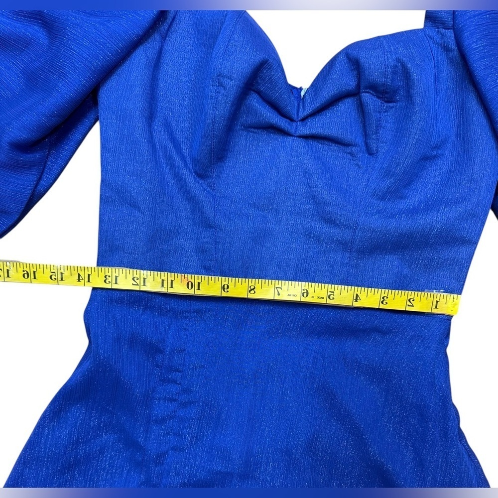 Rendoll Lagos.Blue Sweetheart Neckline Gown with Puff Sleeves - Picture 10 of 10